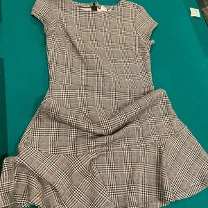 Gap Plaid Dress With Ruffle Hem Size 4